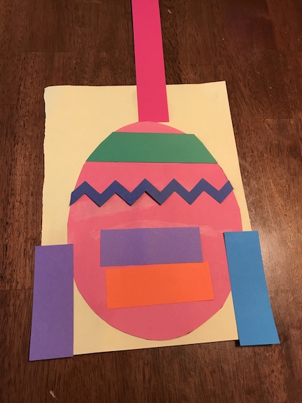 Make a simple and easy Easter Egg Craft for kids. This craft if perfect for toddlers and preschoolers. 