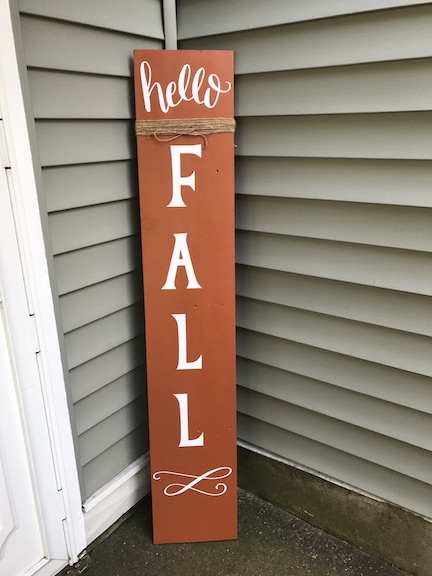 Using your Cricut Maker and vinyl create a fall porch sign to welcome everyone to your home and to celebrate fall 