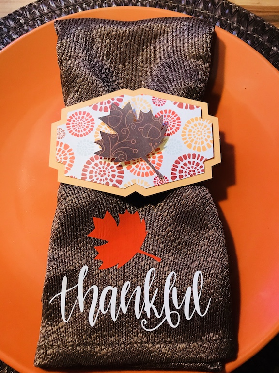  Make your Thanksgiving table extra special with homemade napkin rings for each place setting. Your holiday table will be magical with this easy DIY Thanksgiving Napkin Ring. #Thanksgiving #ThanksgivingTable #friendsgiving #ThanksgivingIdeas #DIY #ThanksgivingDecor #NapkinRings #Papercraft #Homemade #DIYThanksgiving #HolidayTable #PlaceSetting #DinnerParty 