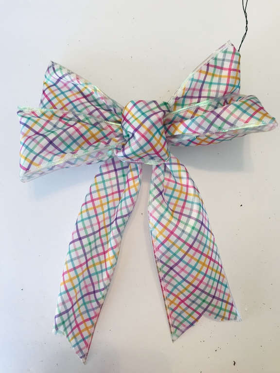 Making a plaid Easter bow using my bowdabra and Dollar Tree ribbon