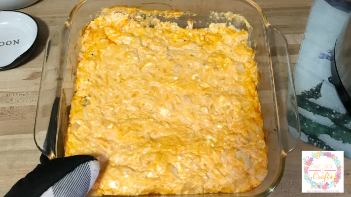 Baked Easy buffalo chicken dip with blue cheese