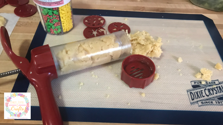 Silicone mat for working with the buttery cookie dough
