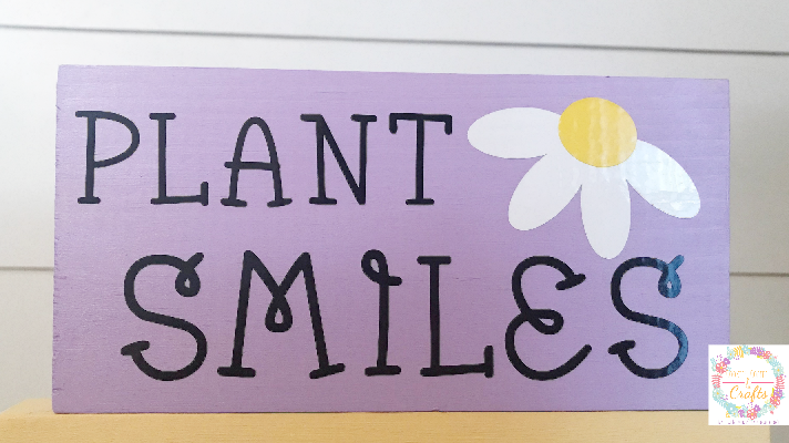Plant Smiles Flower Sign for Gardeners 