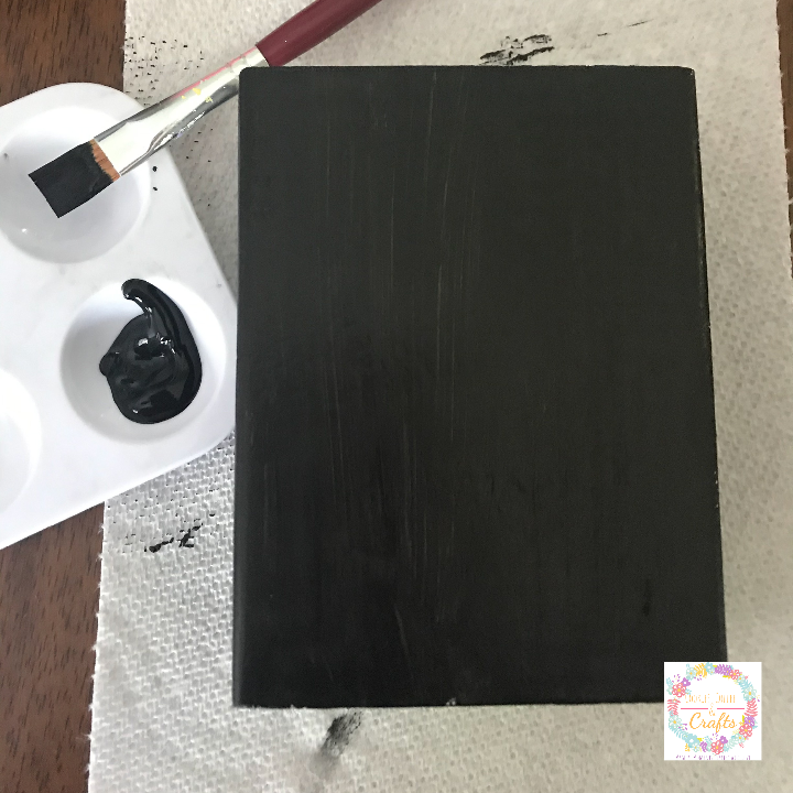 Painting the 2x4 for Cricut Fathers Day Gift 