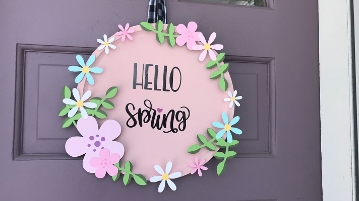 Spring pizza pan wreath with paper flowers