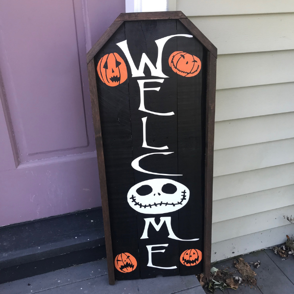 Jack Skellington DIY Halloween Welcome Sign on Porch