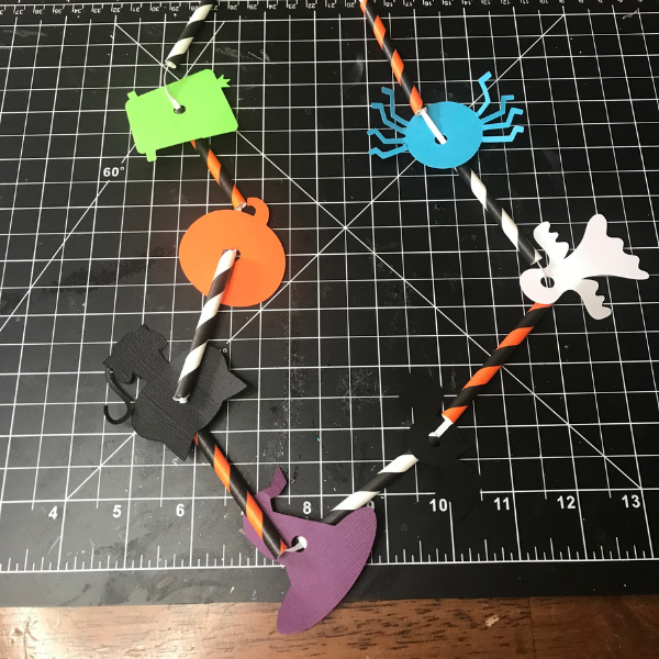 quick and fun Halloween Necklace craft