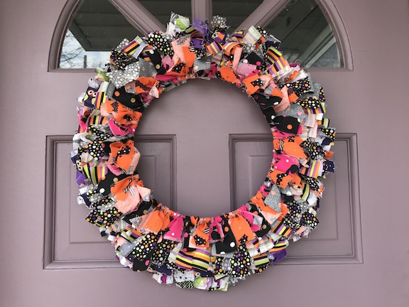 Halloween Fabric Wreath tutorial to make