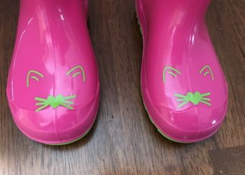 How to make Fun Pink Kitty Rain Boots using a Cricut