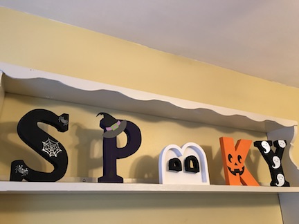 Creative idea to have spooky as a Halloween decoration idea 