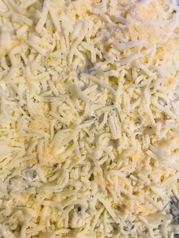 Impress your guest with this easy baked Spinach Artichoke Dip. Just ...