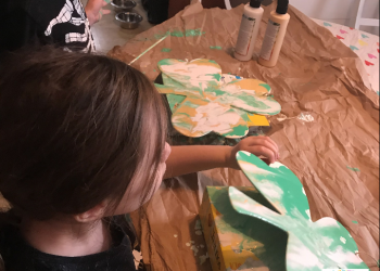 Easy Kids Paint Pouring